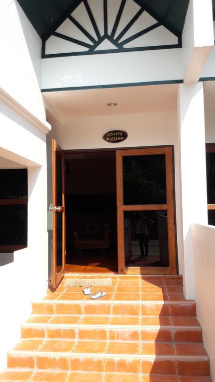 Jon Thaihouse HHQ Esterno foto